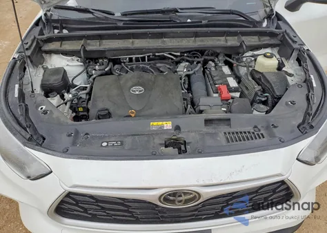 2022 Toyota Highlander Xle z USA, uszkodzony, nr VIN 5TDHZRBH0NS582637